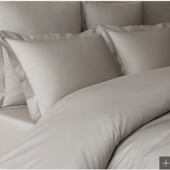 RESTORATION HARDWARE ITALIAN CLASSIC PERCALE QUEEN DUVET